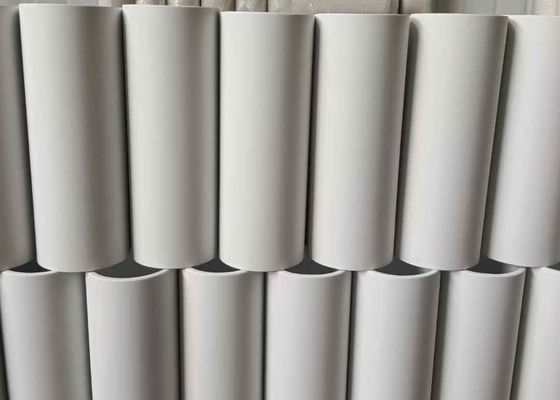 20 KV/mm Bozulma Voltajı Al2O3 Termal Genişleme 7.2 X 10-6/K ve Dielektrik Sabit 9.6