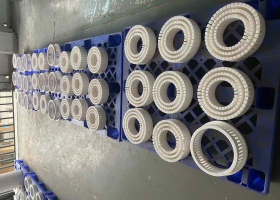 Alümina oksit seramik 300 MPa germe dayanıklılığı ve 25 W/m·K ısı iletkenliği ile