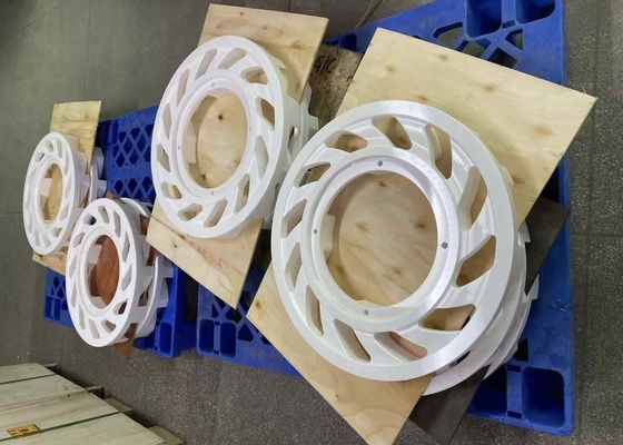 yoğunluk 3.8-3.9 G/cm3 bükme dayanıklılığı 400 MPa Al2O3 Seramik güç modülü için yüksek aşınma direnci