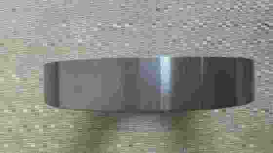 Yüksek yüzey cilalı Ra0.1 Si3N4 Seramik, yüksek boyutsal hassasiyet, metale yapışmaz ve kimyasal reaksiyon göstermez.