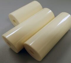 Hacim Direnci 1014 Ωcm Al2O3 Seramik yalıtım direnci 1012 Ωcm Endüstriyel uygulamalar için elektrik yalıtıcısı